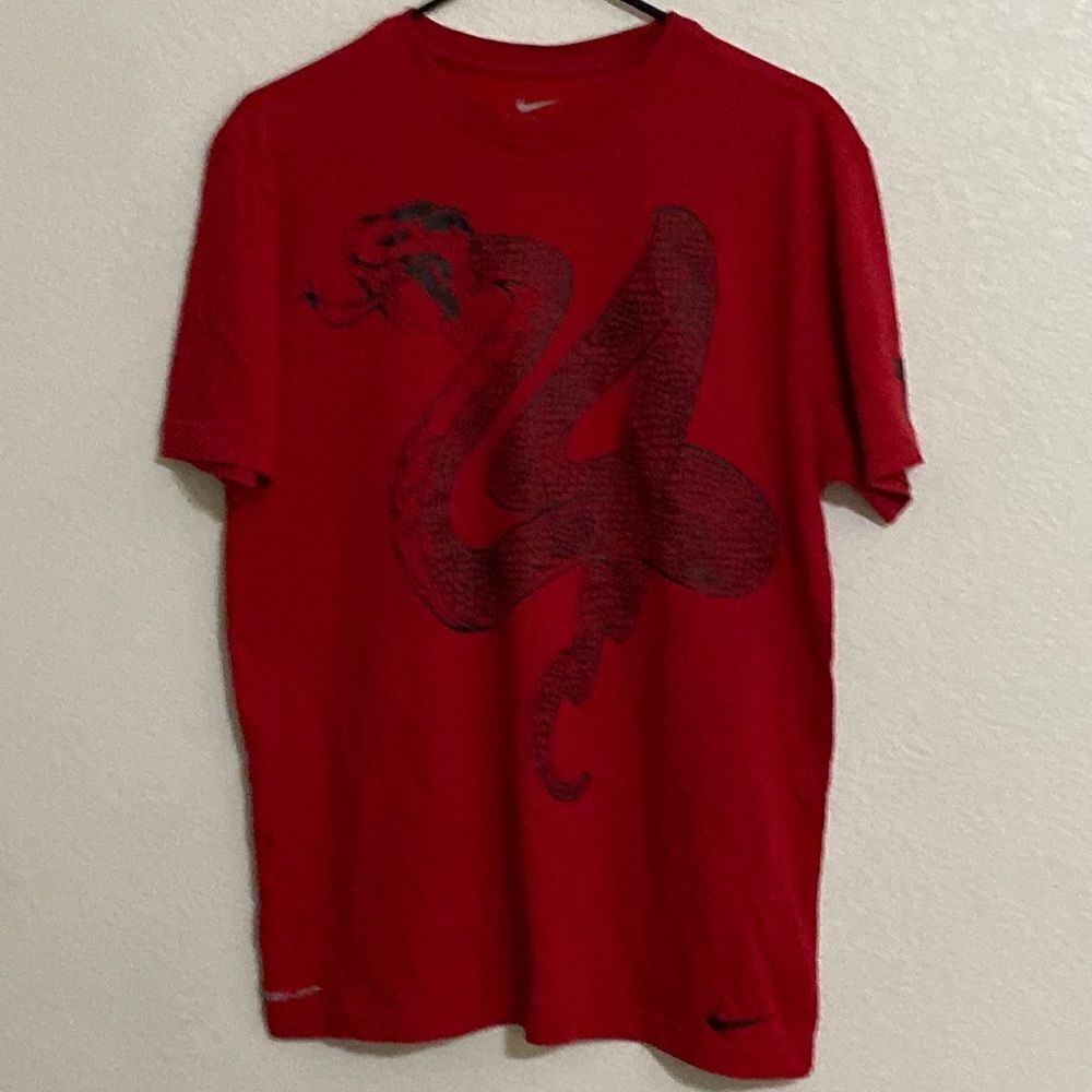 NIKE Kobe Bryant Black Mamba #24 Dark Red Dri Fit T Shirt Size M